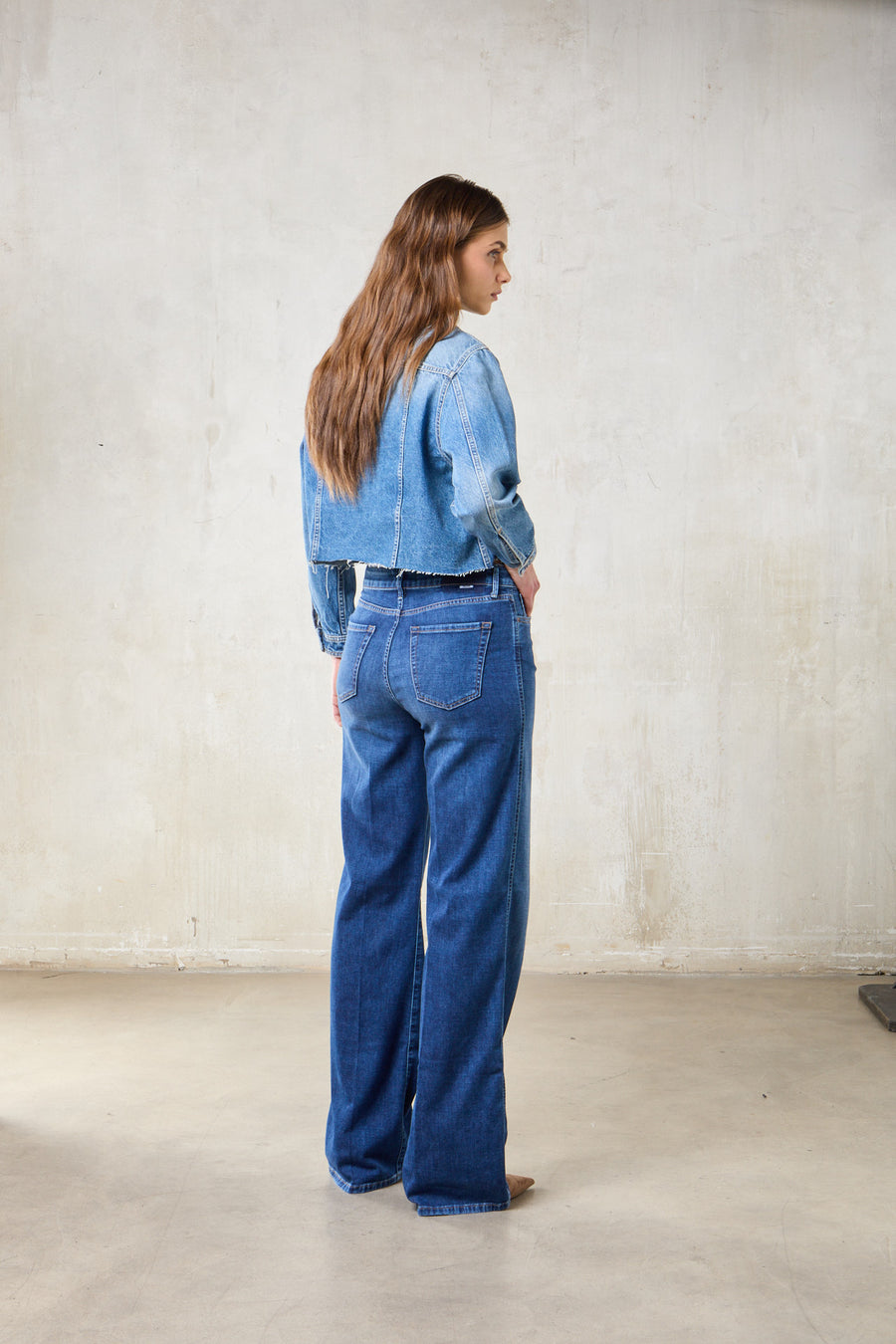 DEBBIE WOMAN JEANS - MEDIUM